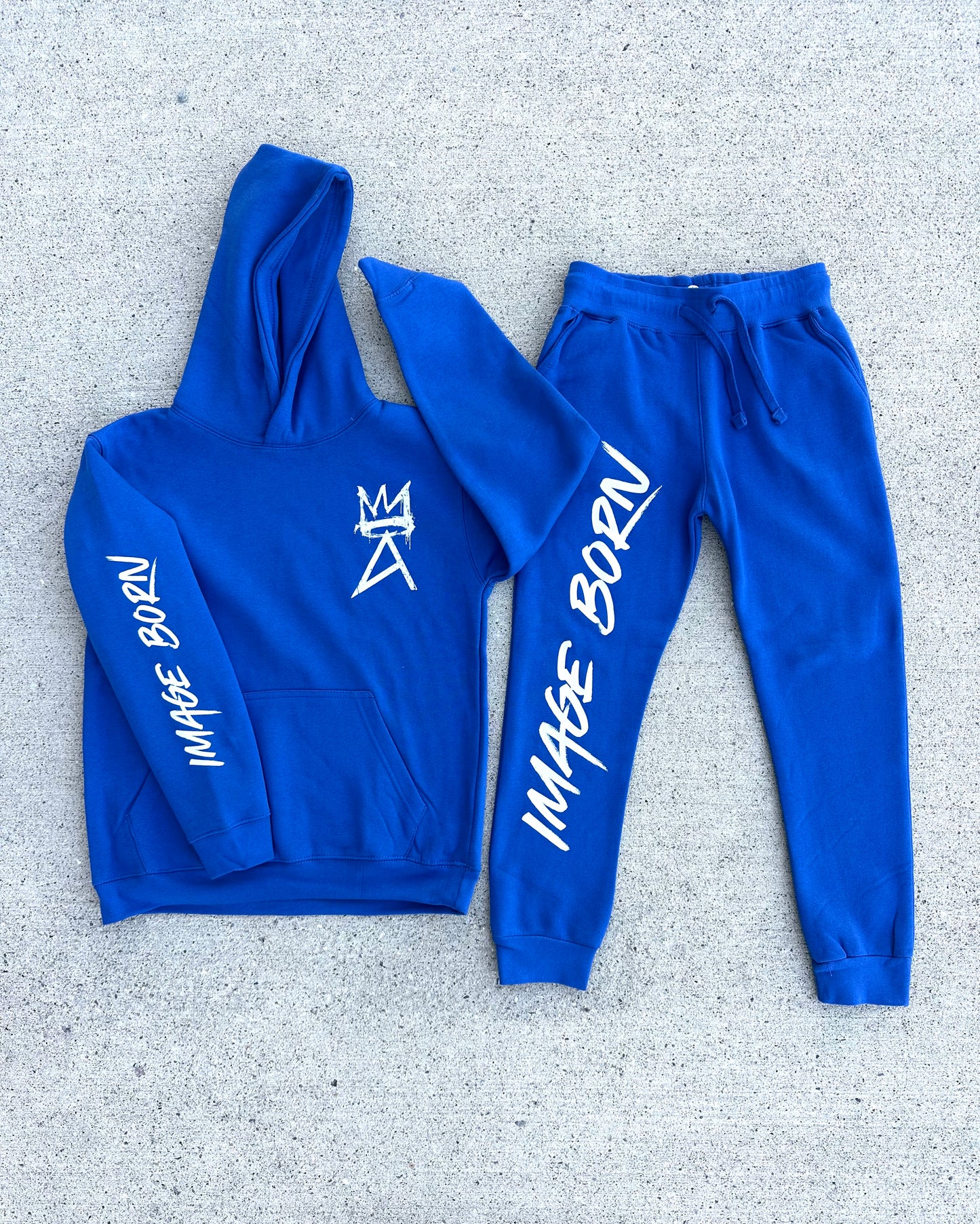 🔷 The Leader – Royal Blue