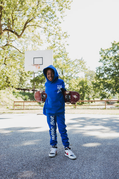 🔷 The Leader – Royal Blue