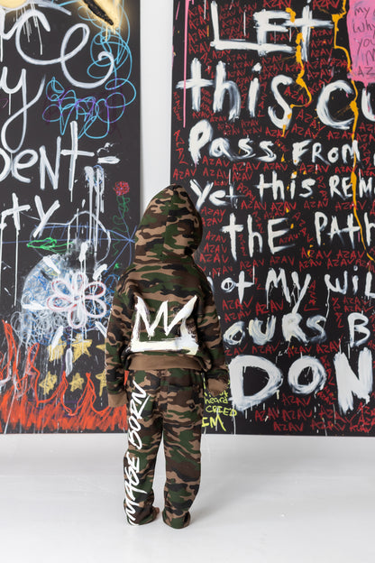 🌿 The Explorer – Camo