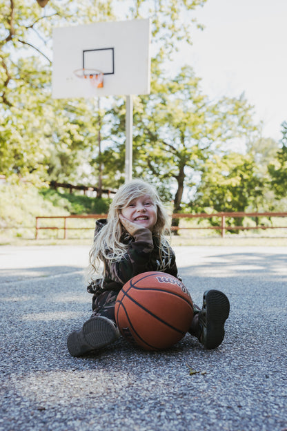 🌿 The Explorer – Camo