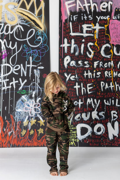 🌿 The Explorer – Camo